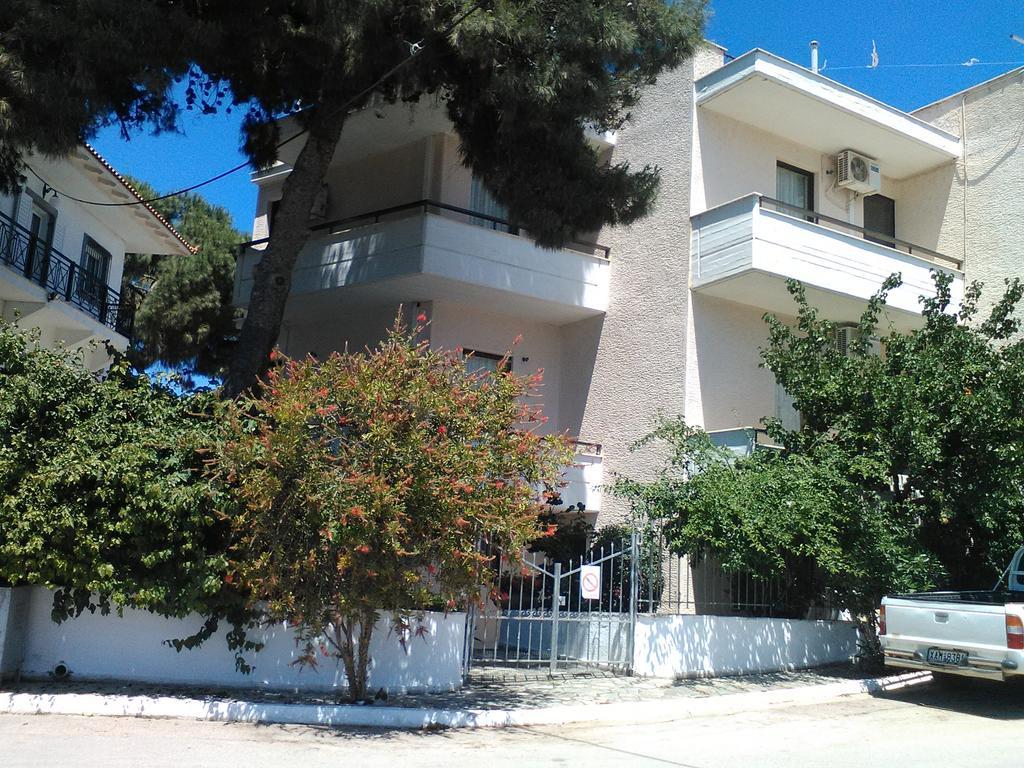 Aparthotel Iliahtides Amarynthos Eksteriør billede