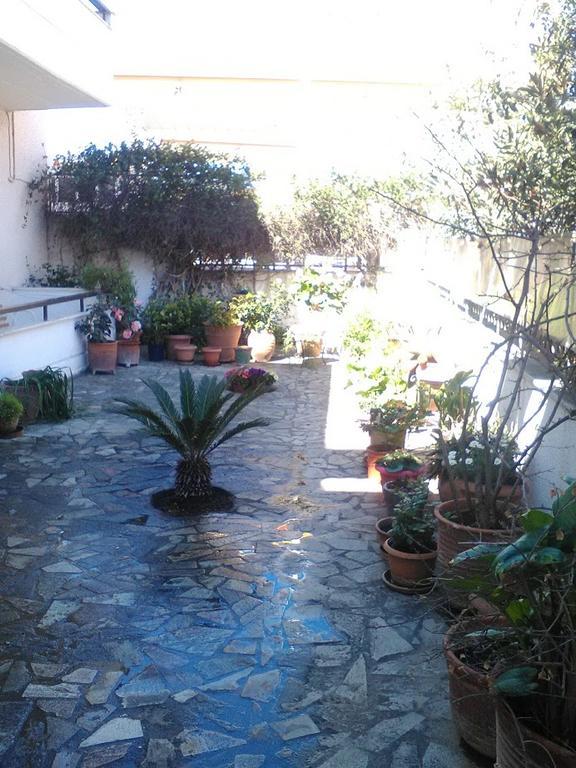 Aparthotel Iliahtides Amarynthos Eksteriør billede