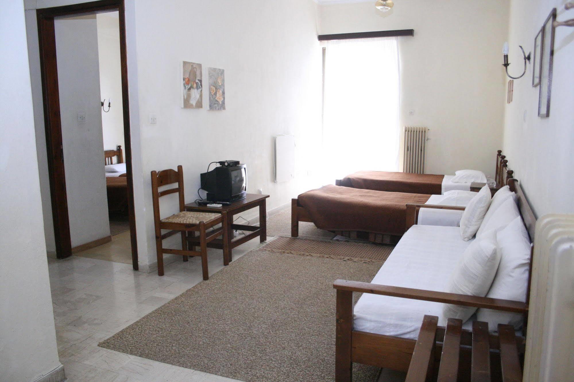 Aparthotel Iliahtides Amarynthos Eksteriør billede