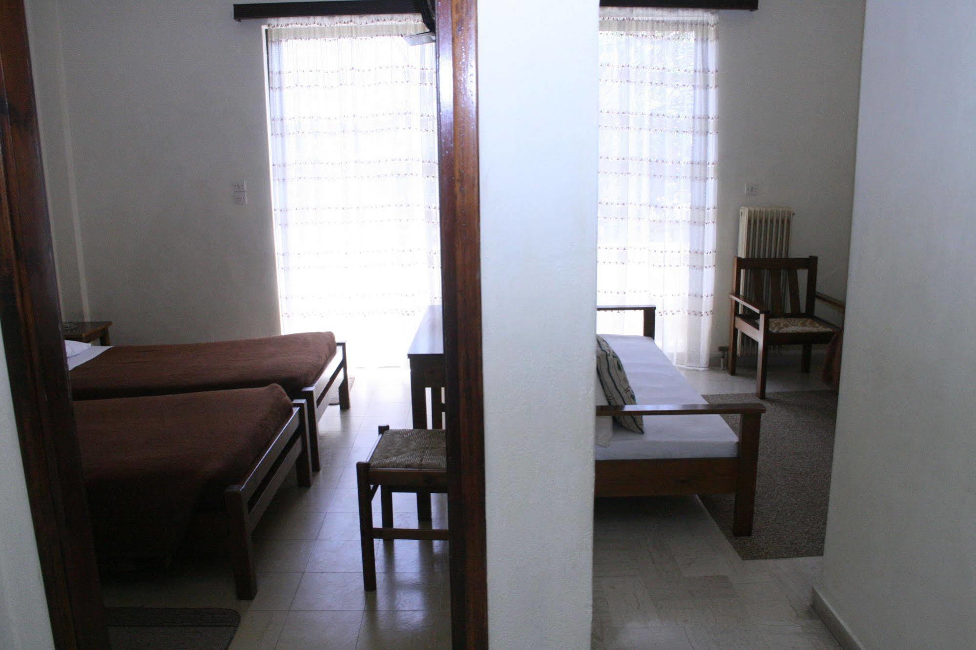 Aparthotel Iliahtides Amarynthos Eksteriør billede