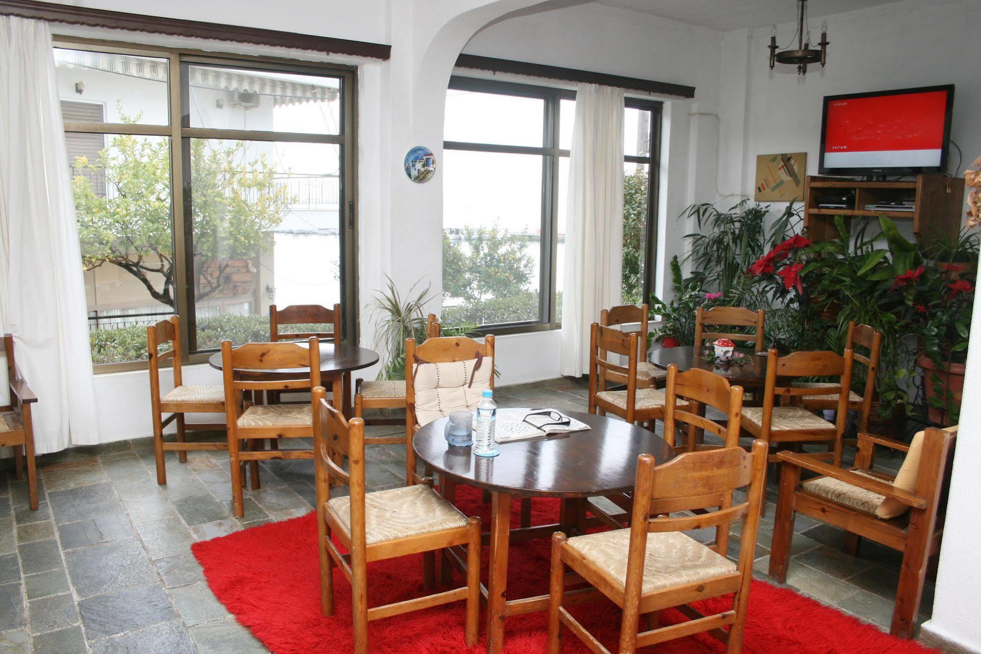 Aparthotel Iliahtides Amarynthos Eksteriør billede